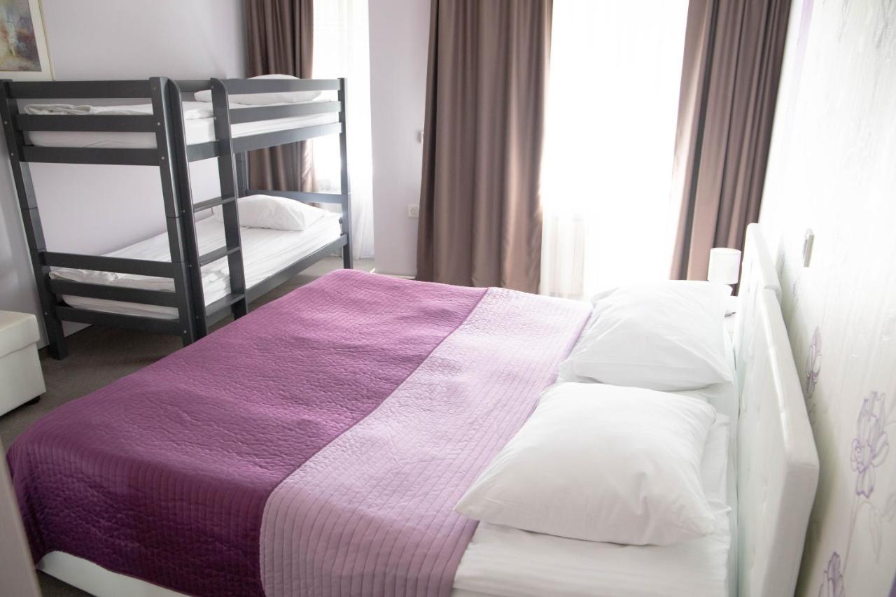 Art Hotel สลาวอนสกีบรอด ภายนอก รูปภาพ