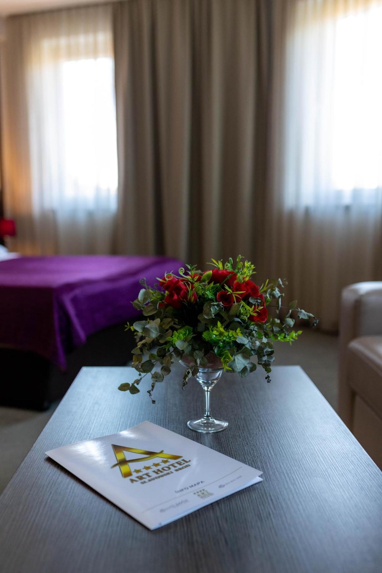 Art Hotel สลาวอนสกีบรอด ภายนอก รูปภาพ