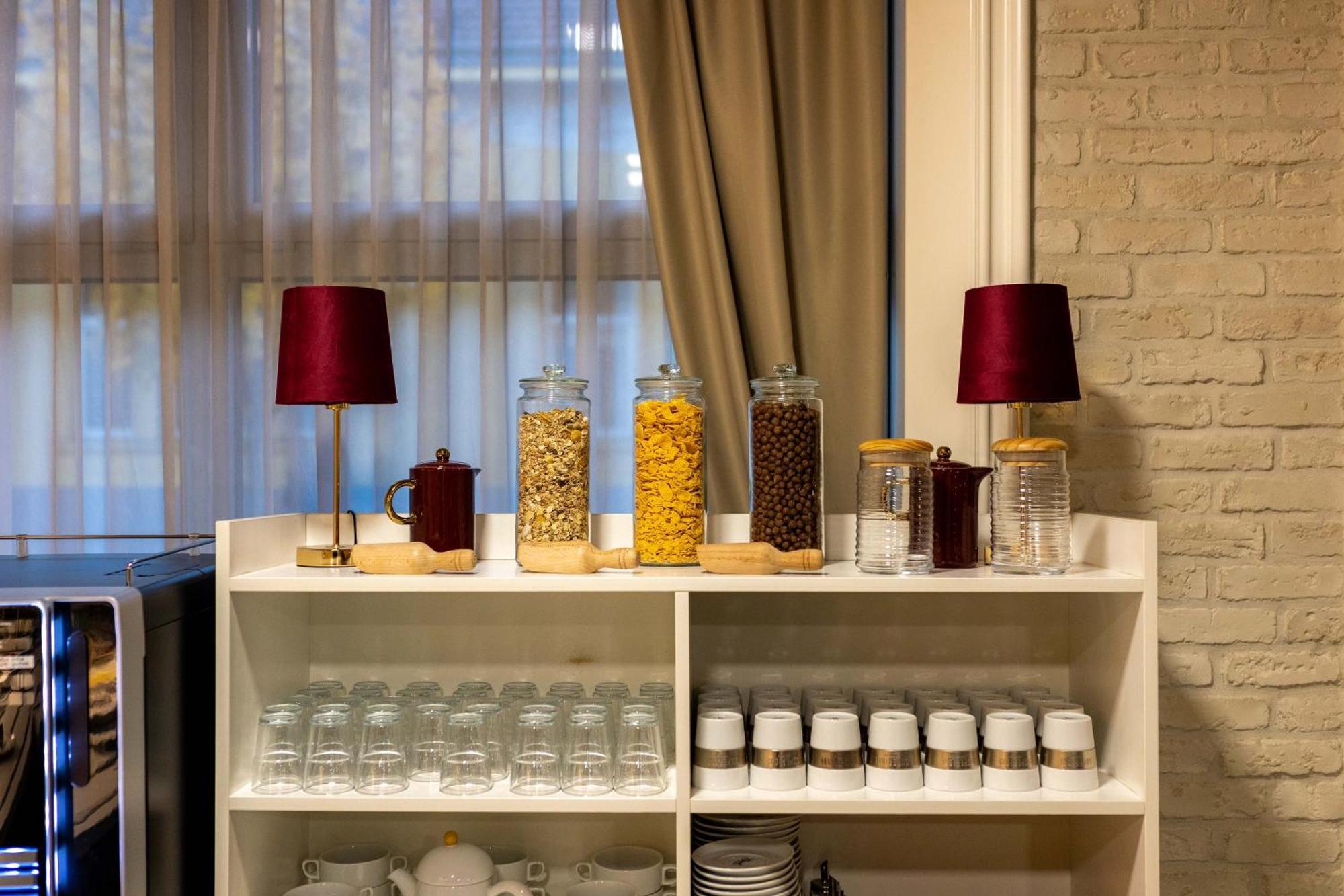 Art Hotel สลาวอนสกีบรอด ภายนอก รูปภาพ